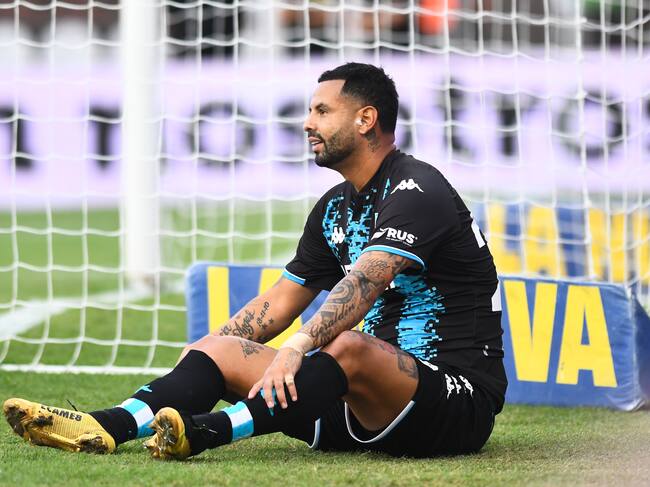 VICENTE LOPEZ, ARGENTINA - APRIL 10: Edwin Cardona of Racing Club reacts during a match between Platense and Racing Club as part of Copa de la Liga 2022 at Estadio Ciudad de Vicente Lopez on April 10, 2022 in Vicente Lopez, Argentina. (Photo by Rodrigo Valle/Getty Images)