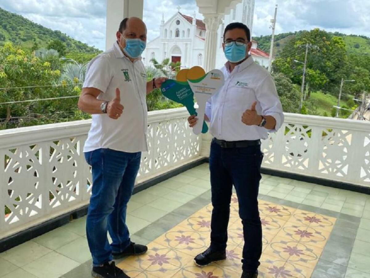 Entregaron 11 títulos a entidades de derecho público en Bolívar