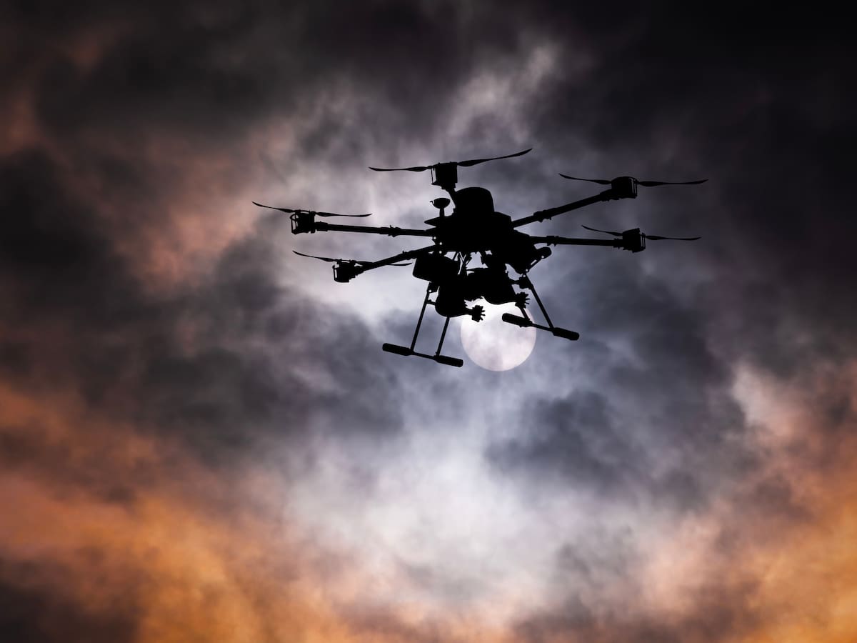 Lanzan drones cerca a escuela en Sardinata