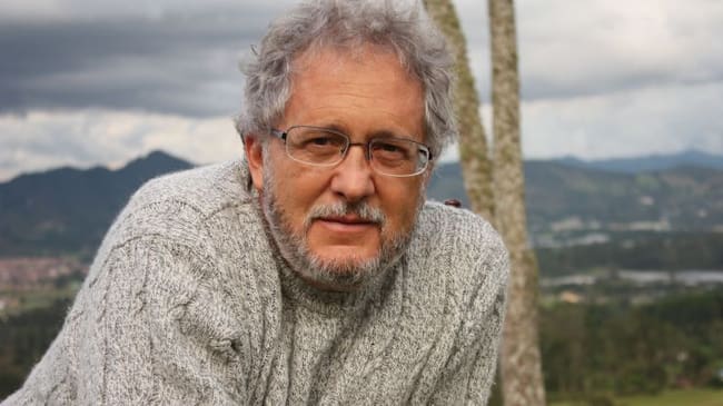 Novela Angosta de Héctor Abad Facioline al cine.