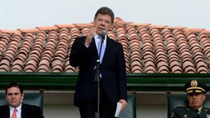 Si las Farc están amenazando sindicalistas estaría en riesgo el proceso de paz: Santos