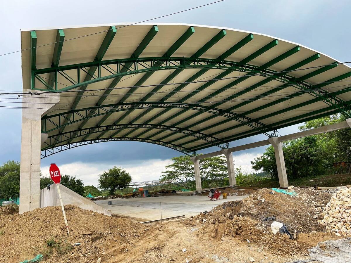 Clemencia avanza en infraestructura deportiva