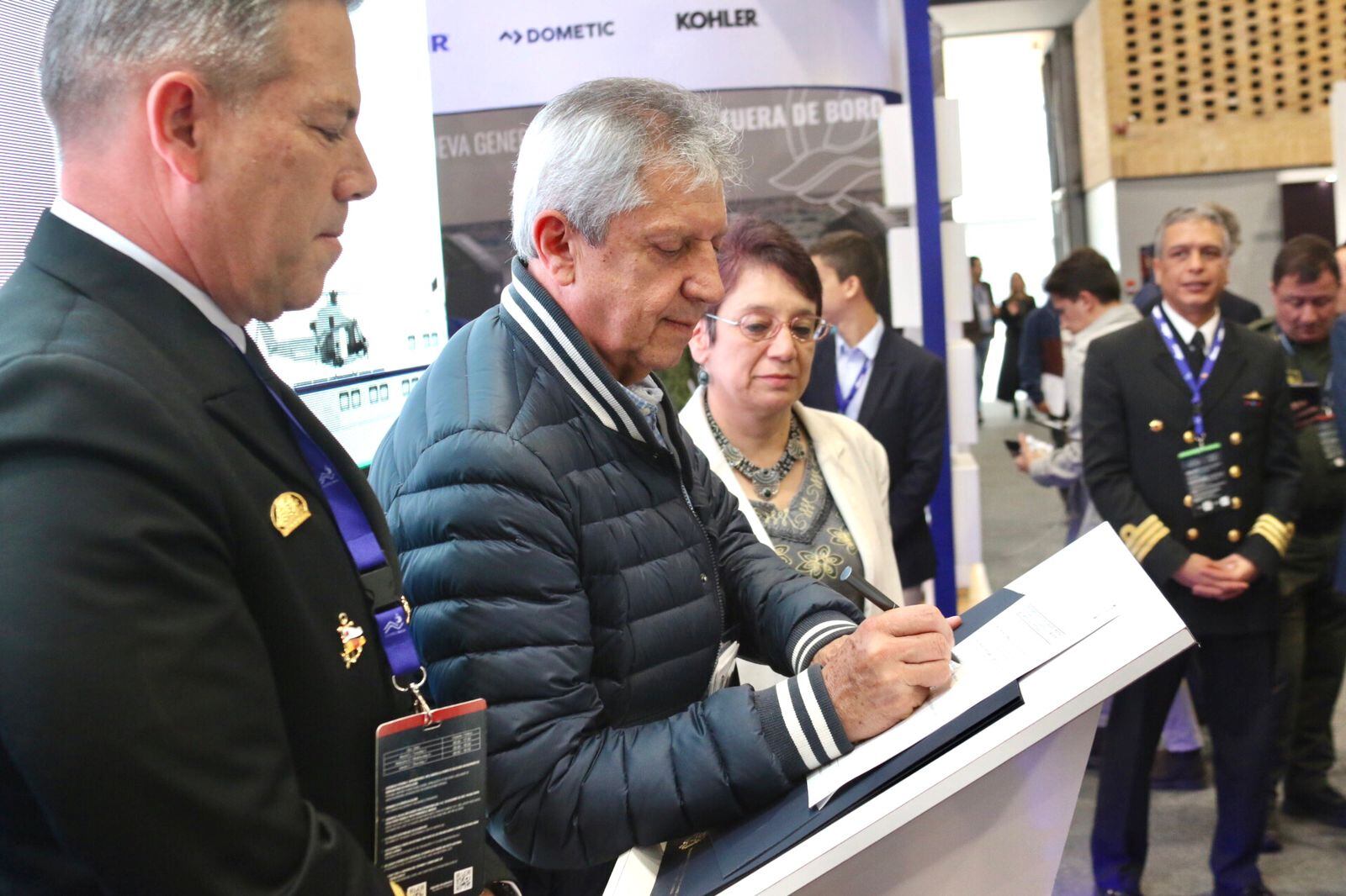 Buque-hospital que atenderá a la población de la Costa Pacífica.