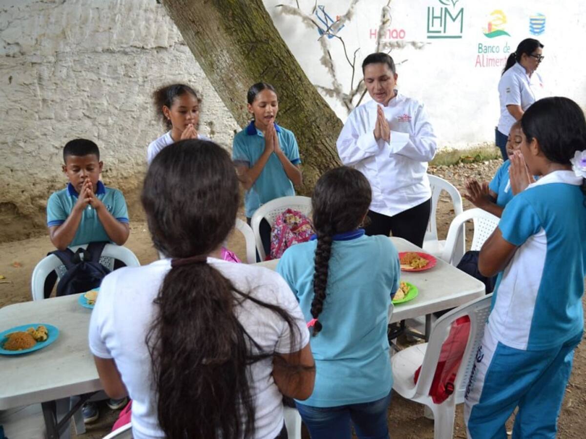 Chefs y líderes de comedores comunitarios intercambian saberes gracias a alianza del PES