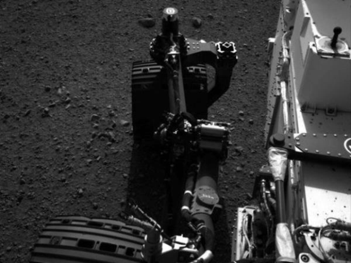 Incluye una cámara, un taladro, un espectrómetro.