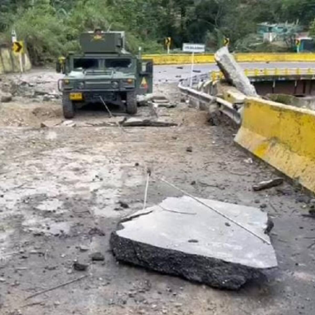 Ejército trabaja en recuperar puente en la vía Ocaña