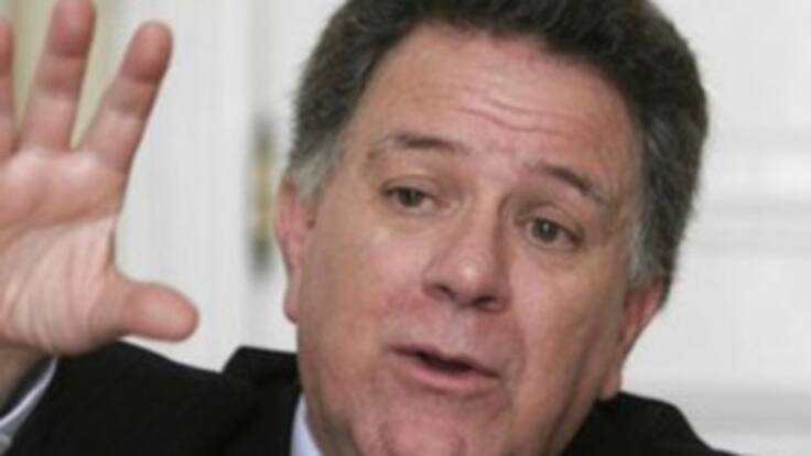 Controversia en el partido de la U por continuidad de Luis Carlos Restrepo