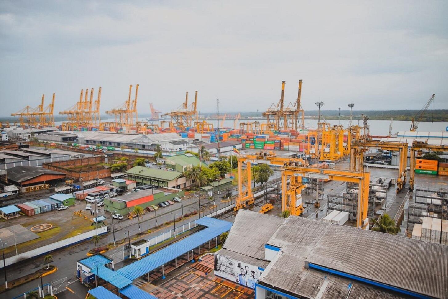 En la zona portuaria de Buenaventura semovilizaron 19,7 millones de toneladas en
2022.