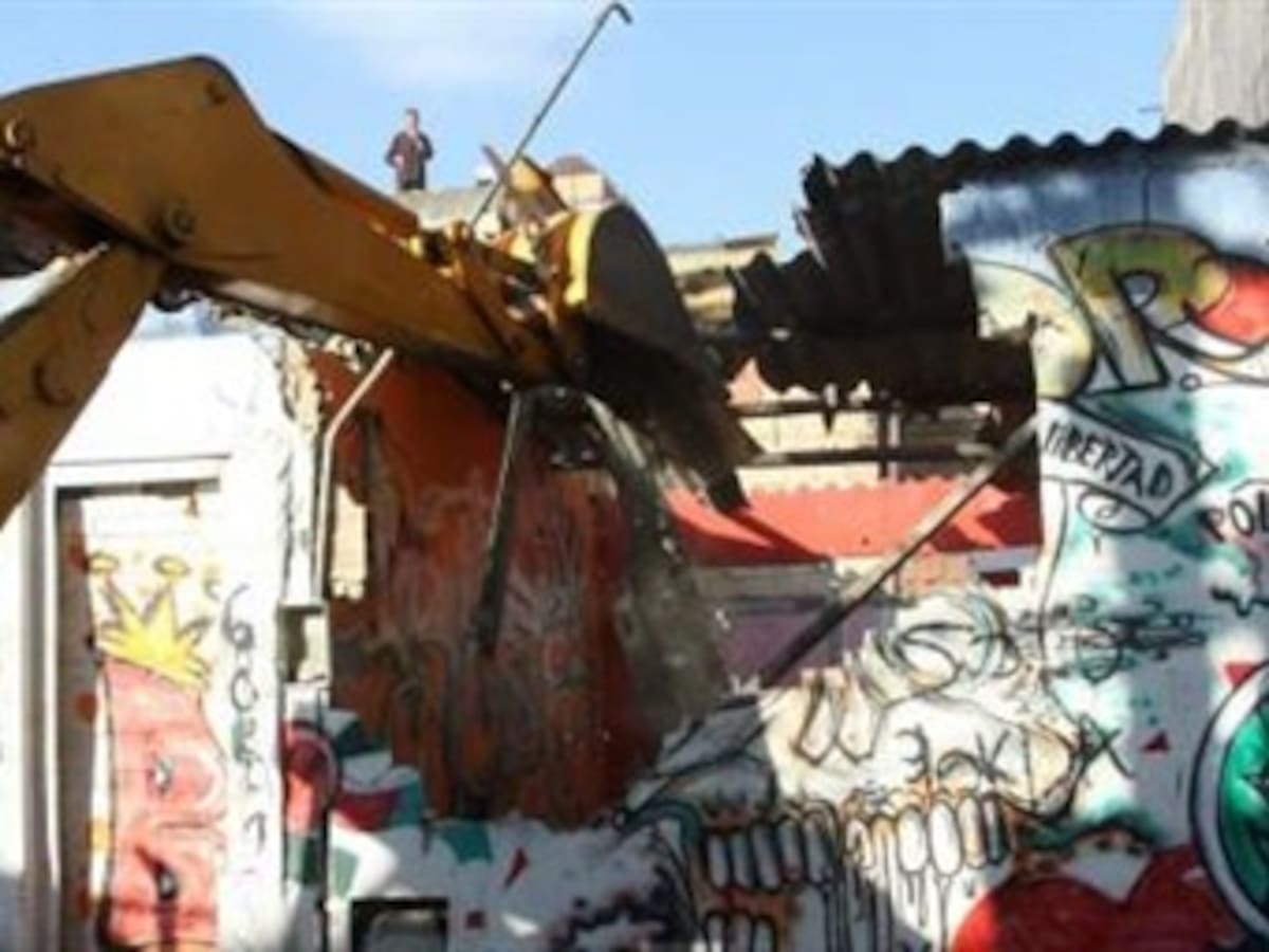 Demoler ‘ollas’ en campaña de Santos es populista: candidatos