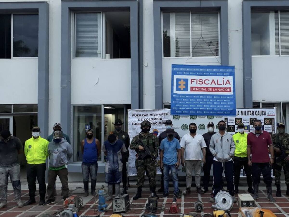 Capturan a 25 personas por minería ilegal en el Cauca