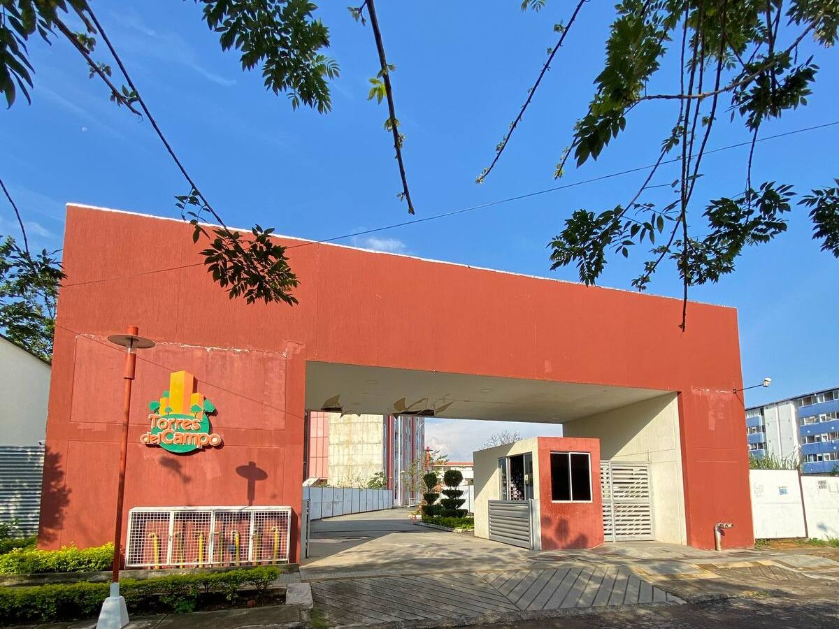 Familias de Torres del Campo enfrentan posible desalojo tras estafa inmobiliaria