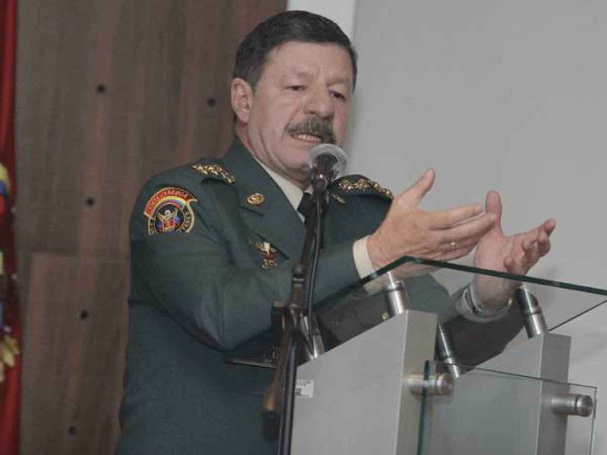 General clave en el proceso de paz habría pedido la baja