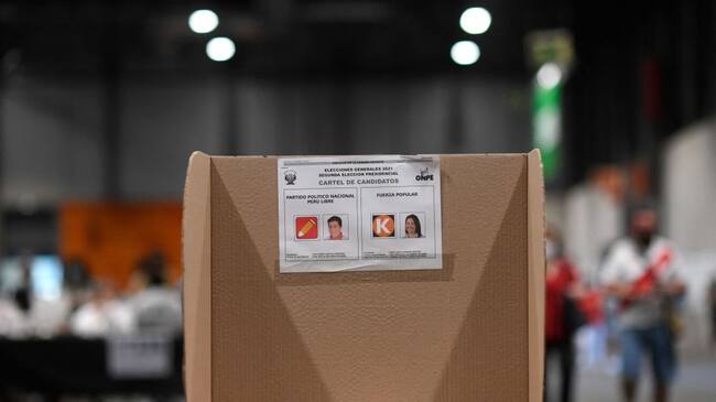 Puesto de votación en Perú