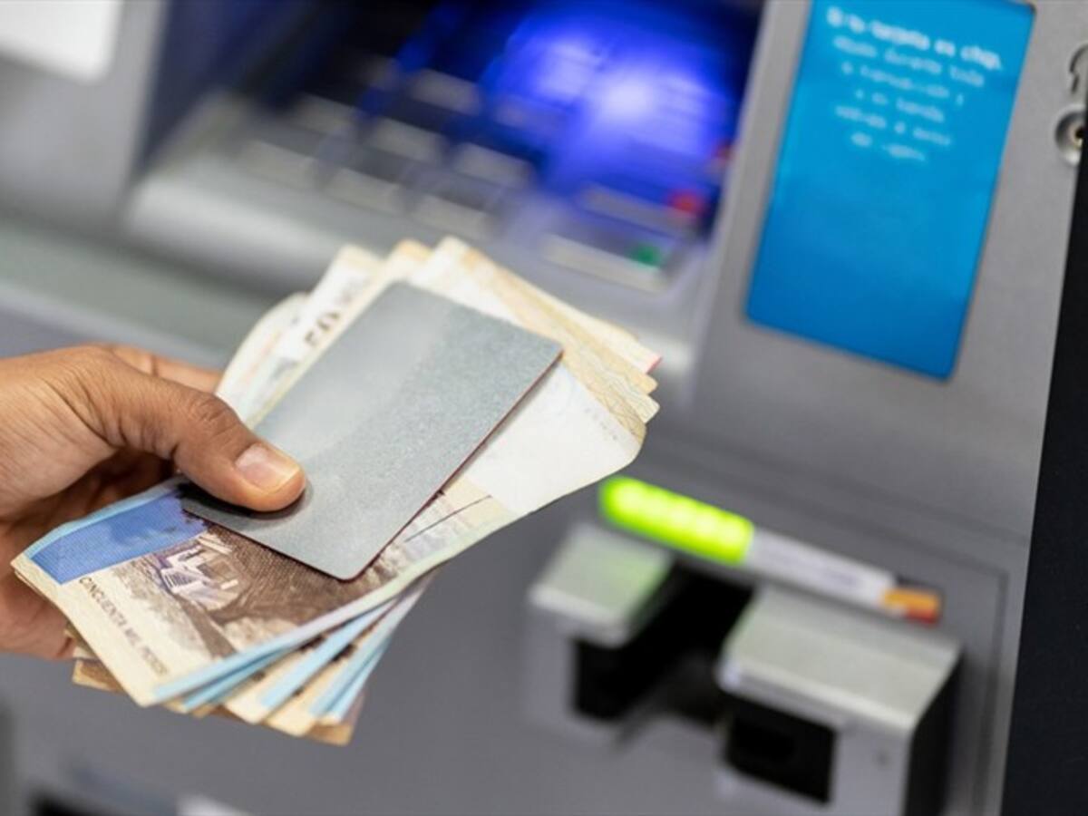 Es un error pensar que todos los bienes tienen descuento de día sin IVA: Dian
