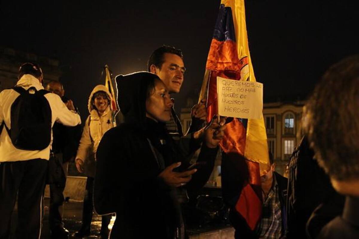 El acto simbólico se hace en solidaridad por la muerte de los 11 soldados asesinados en Buenos Aires Cauca.