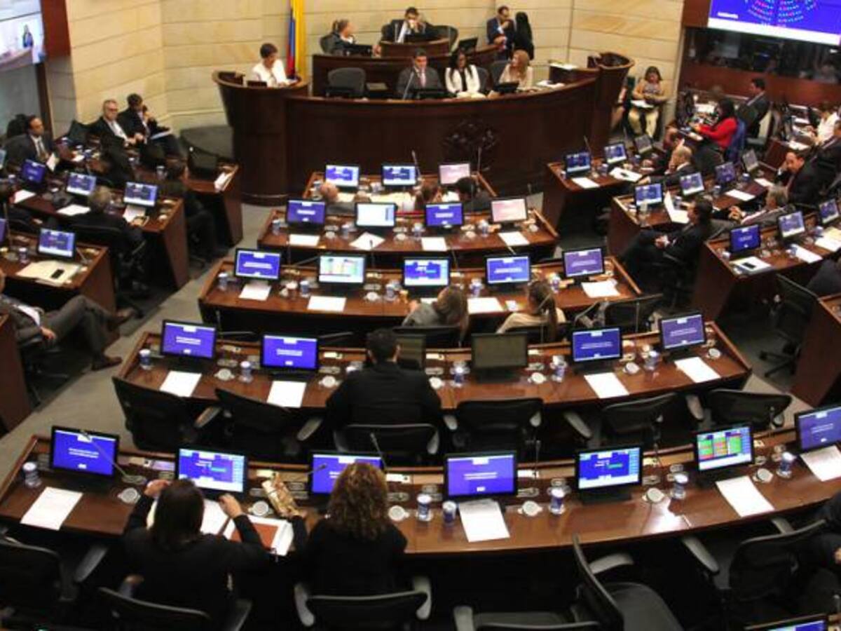 Congreso elige hoy magistrado clave para el acuerdo de paz