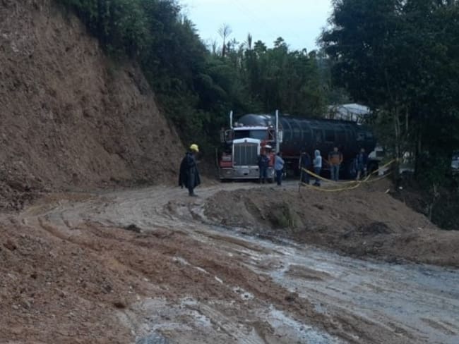 Caos vial en la zona de la emergencia en Rosas, Cauca