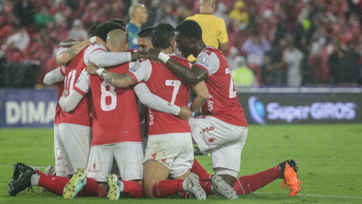 La figura del fútbol colombiano que interesaría a Santa Fe para el 2025