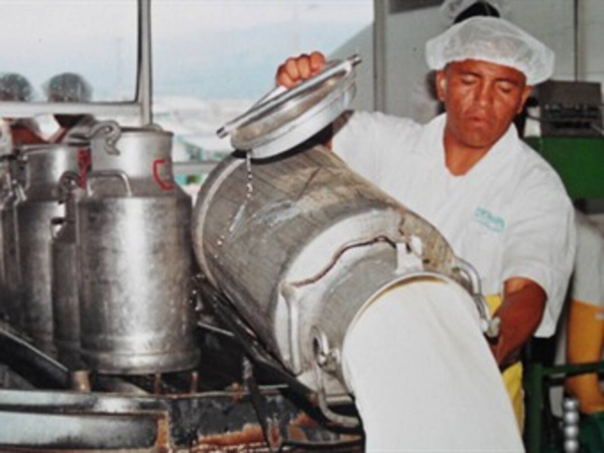 Entre 200 y 300 pesos bajó el litro de leche en el Quindío