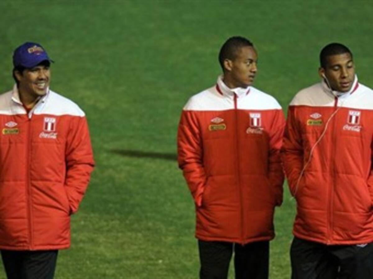 Perú por tres puntos decisivos ante un México que espera sorprender
