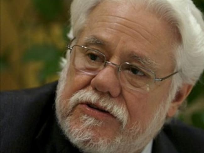 Samuel Moreno no hace en Bogotá un gobierno del Polo: Carlos Gaviria