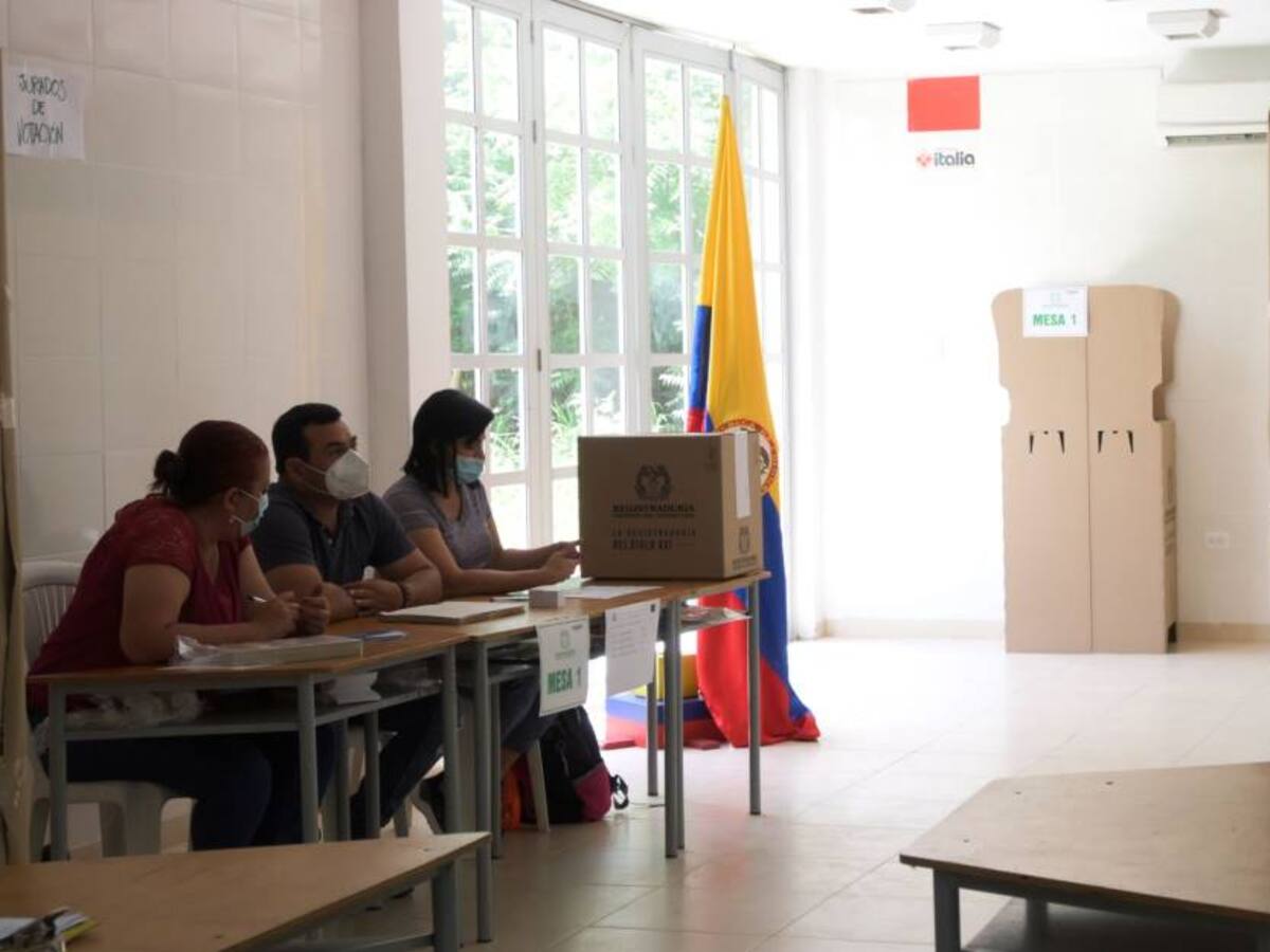 ELN y Clan del Golfo generan riesgos para elecciones presidenciales