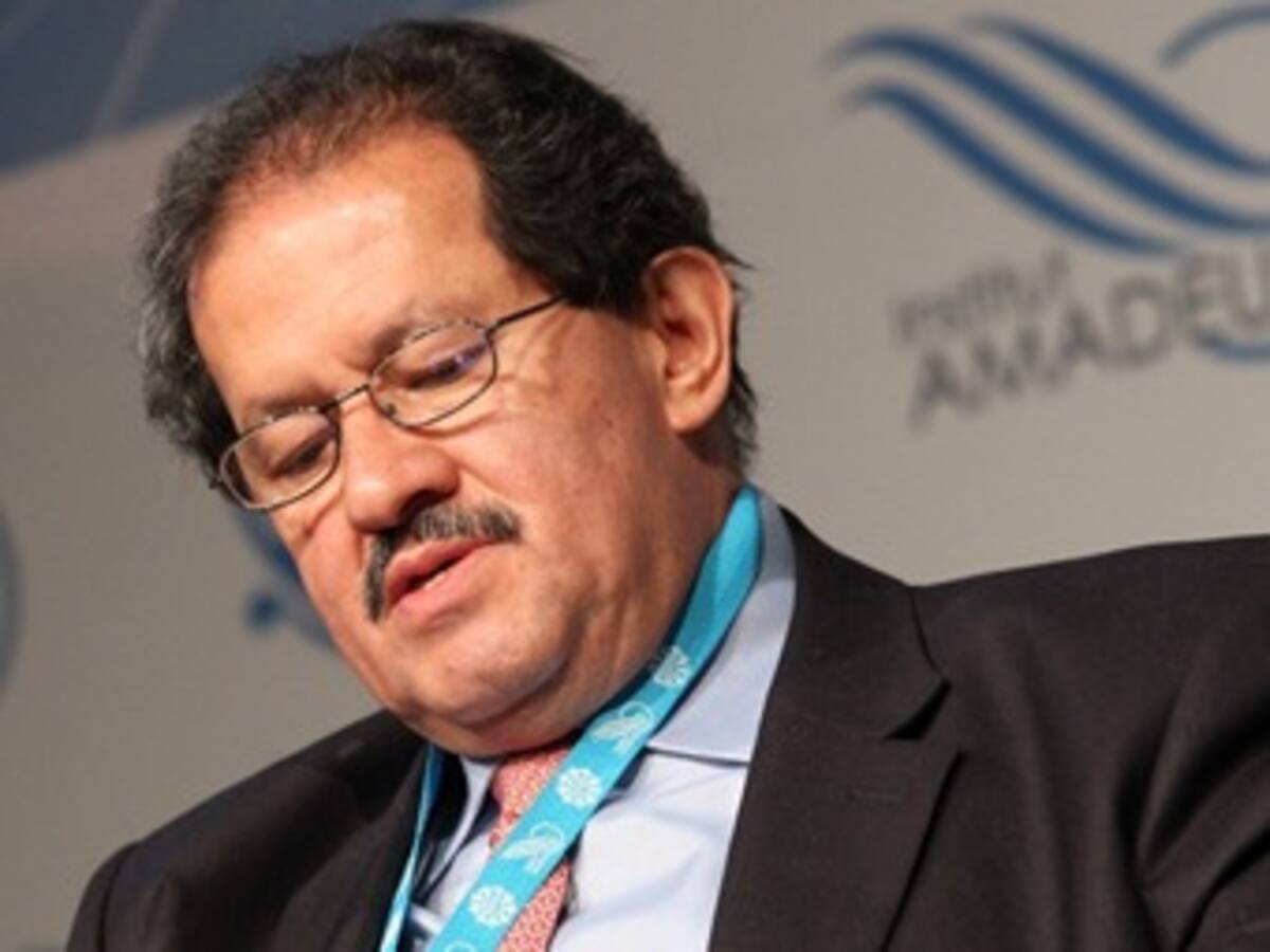 Sería inconstitucional que le pidan al Vicepresidente que no se exprese: exmagistrados