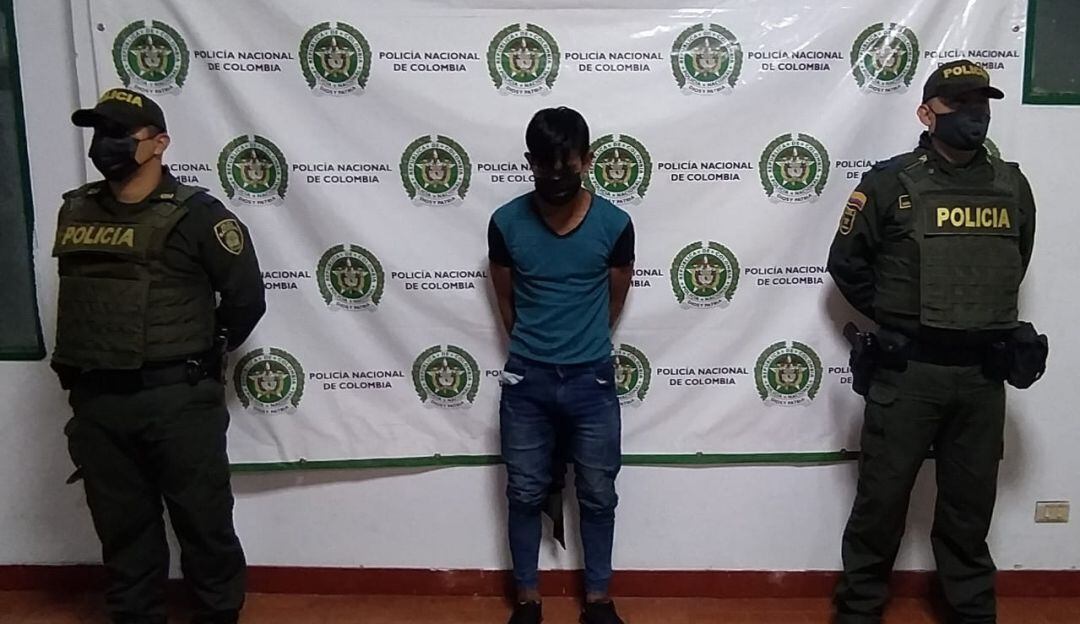 Capturan a un hombre que manejaba borracho y atropelló a 3 personas