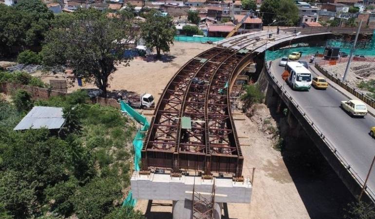 Construcción puente Benito Hernández.