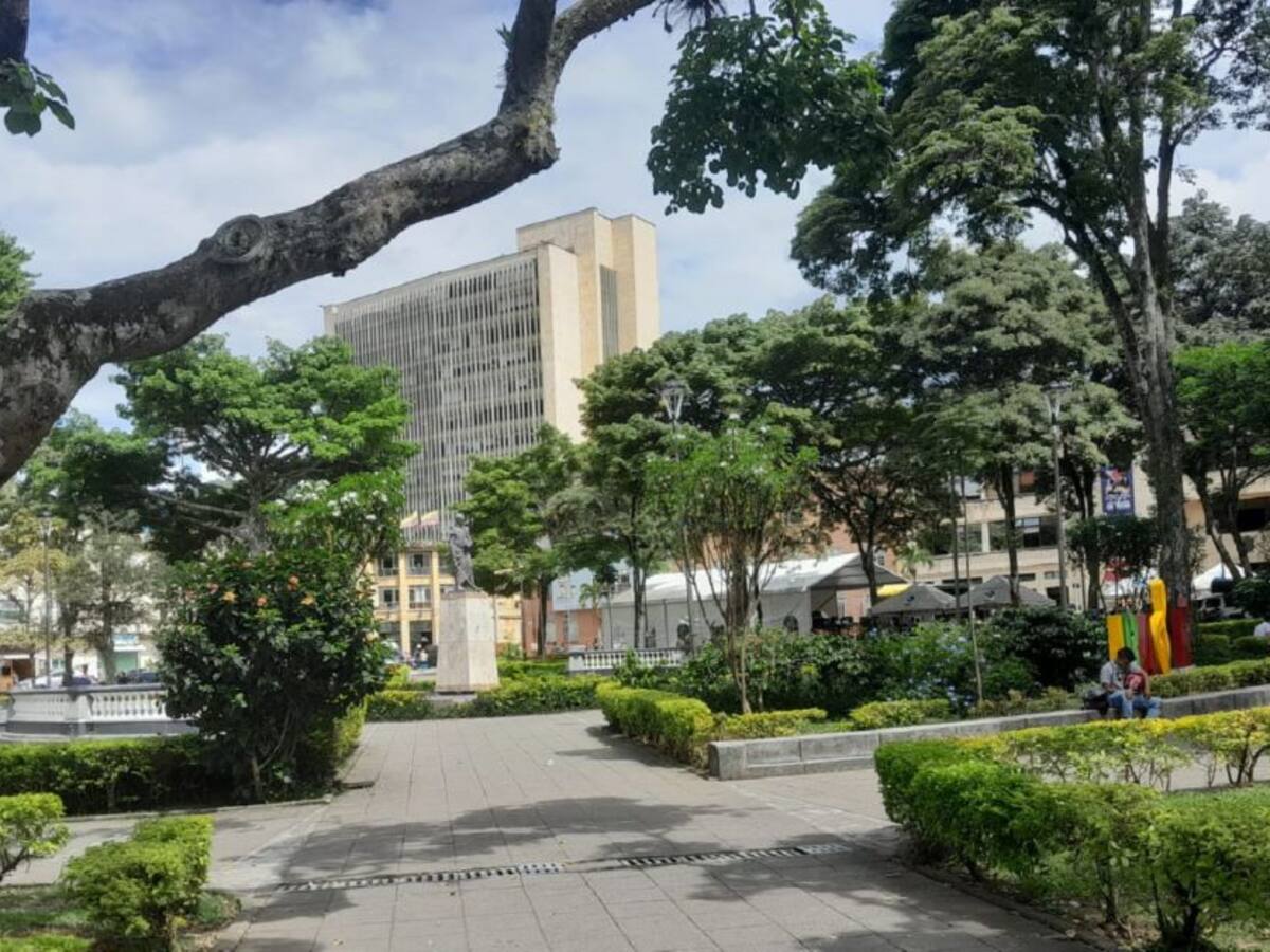En la Plaza de Bolívar ibaguereños se unen al acto de posesión presidencial
