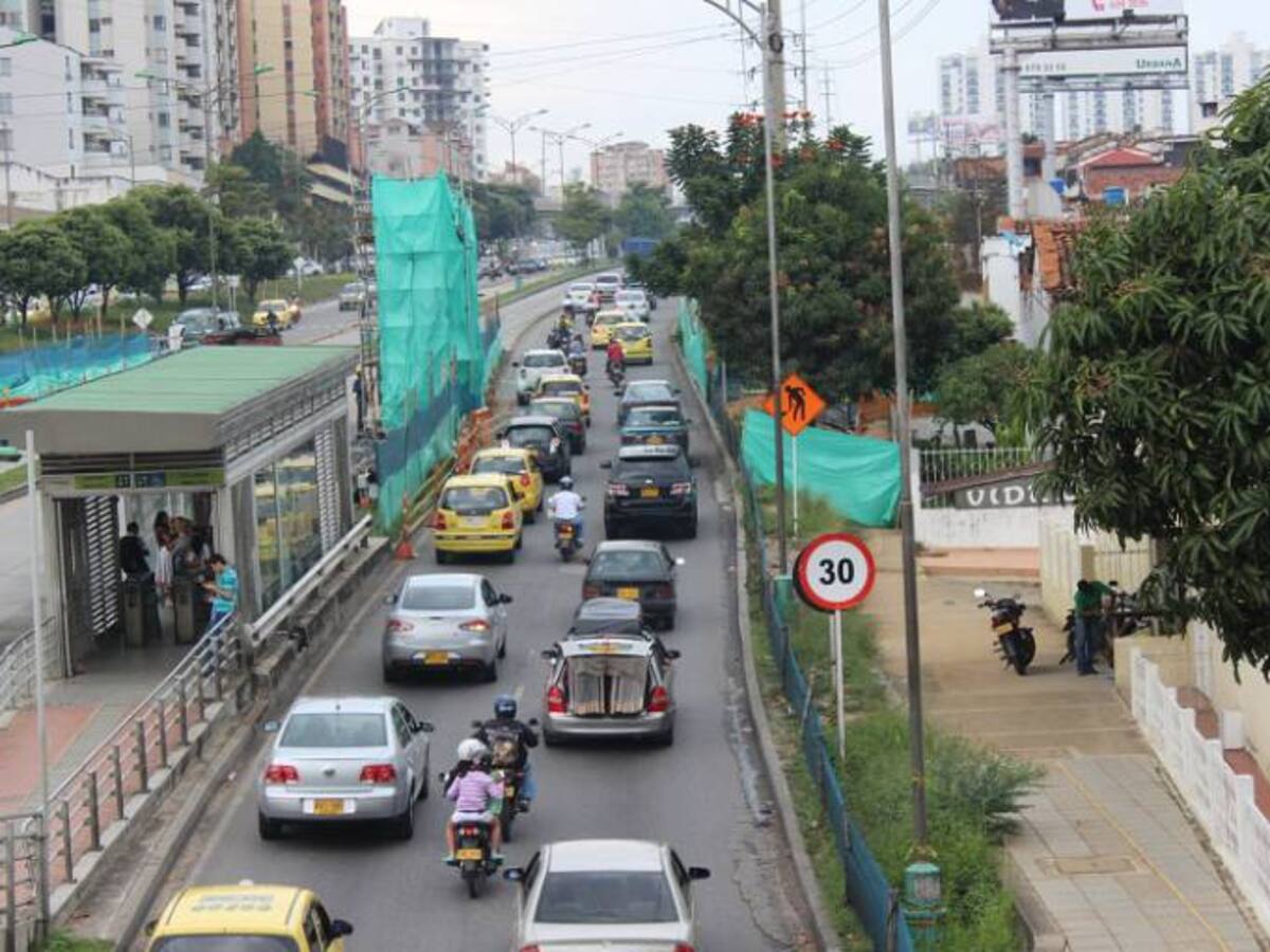 Fin de año con pico y placa y sin prima para taxistas