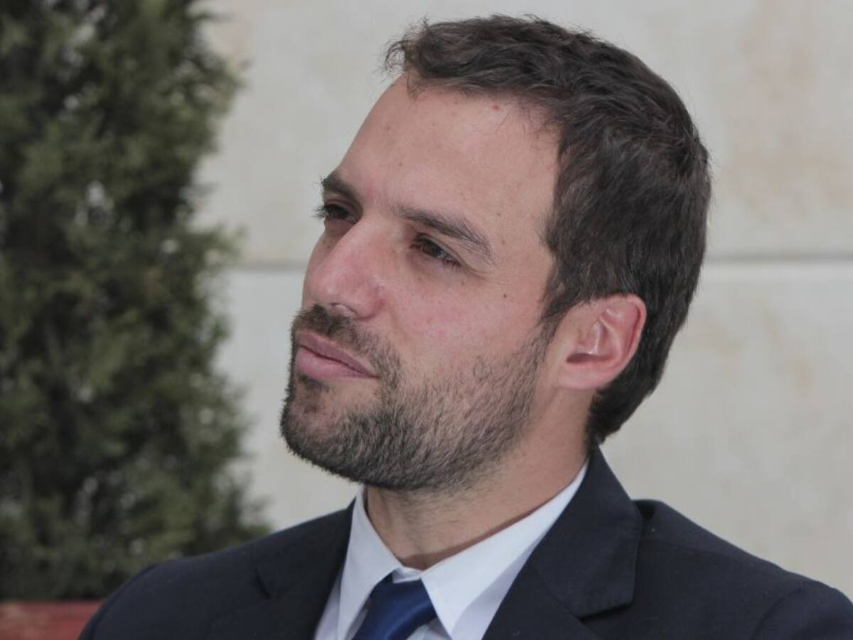 Secretario de Gobierno niega 'palancas' en nombramiento de su esposa