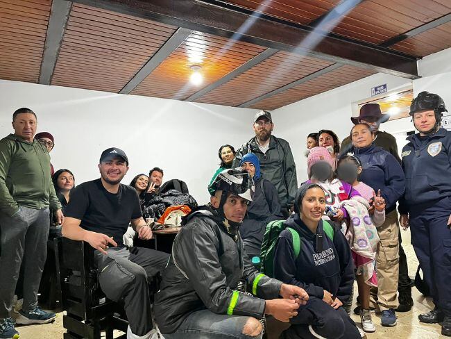 Rescatan a 19 personas que estaban perdidas en el Páramo de Choachí