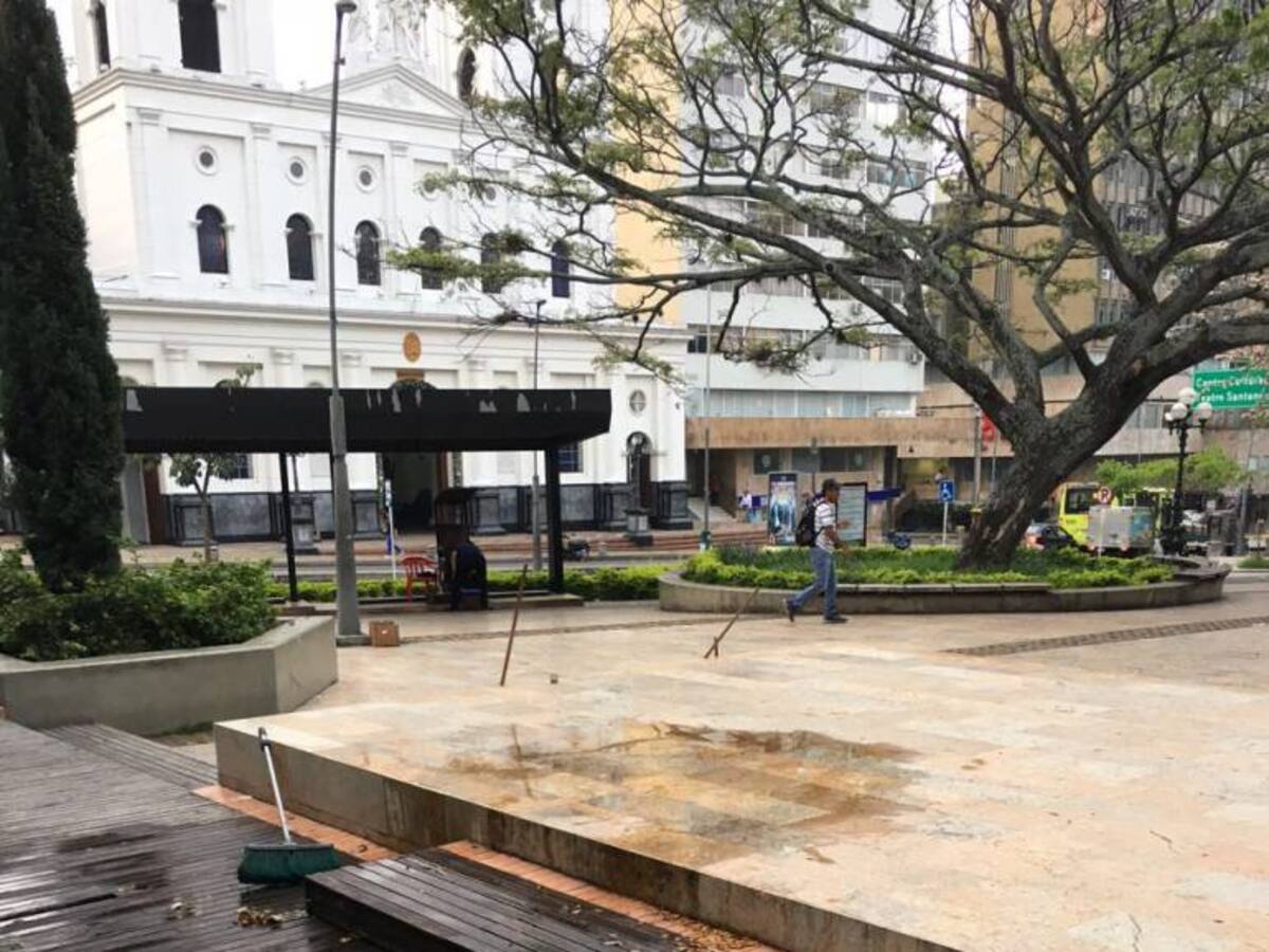Un hombre se suicidó de madrugada en el parque Santander