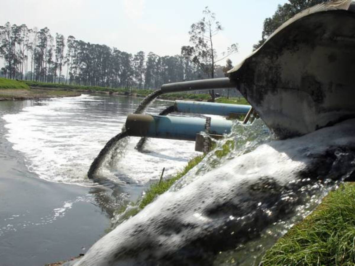 CAR suspendió vertimientos de aguas residuales en el municipio de Albán