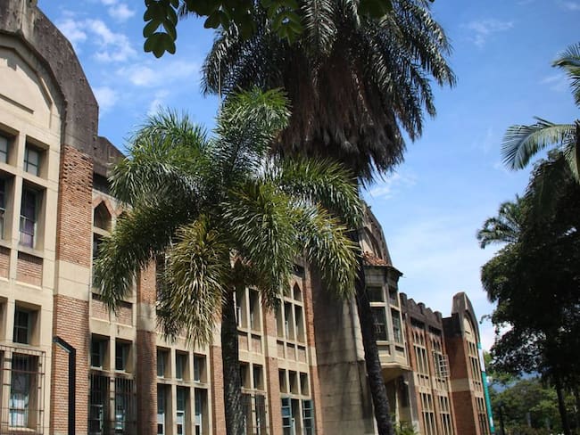 Universidad Nacional espera reiniciar clases este 14 de enero
