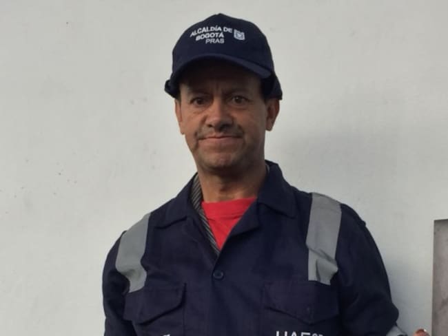 Inicia entrega de uniformes a la población recicladora en Bogotá