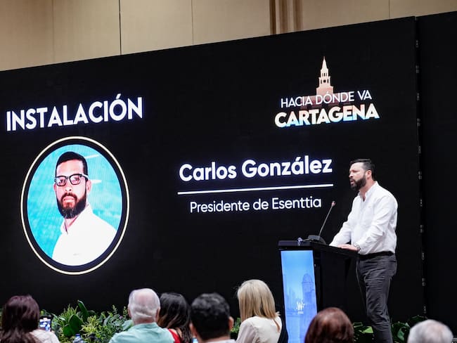 Carlos González, presidente de Esenttia, durante la instalación de, Hacia donde va Cartagena, de Prisa Media. I Foto: Caracol Radio
