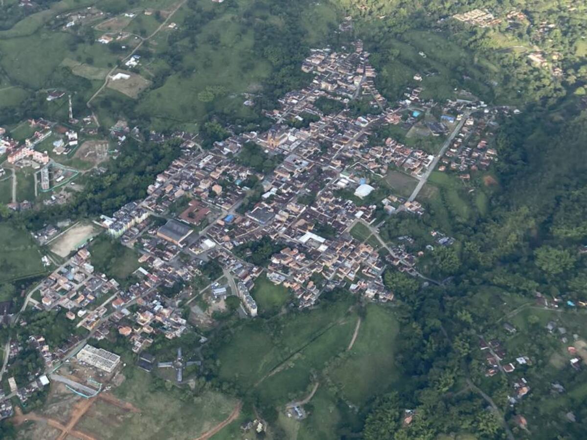 Denuncian que 6 jóvenes de Venecia recibieron amenazas de un grupo ilegal