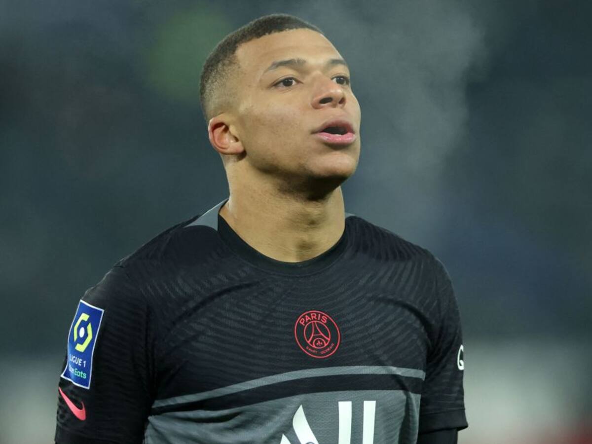 "No sabe arbitrar, siempre igual": Fuerte protesta de Mbappé a juez