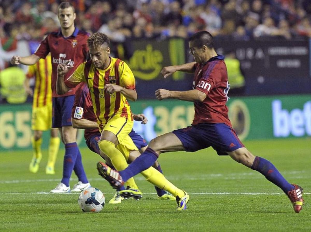 Los dirigidos por Martino conservaron la punta tras la derrota de Atlético de Madrid ante Espanyol.