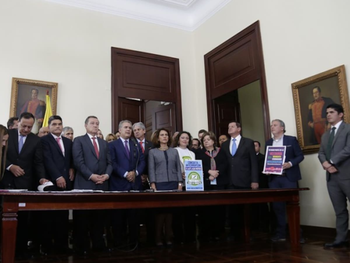 Congreso y Gobierno "comprometidos con derrotar el cáncer de la corrupción"