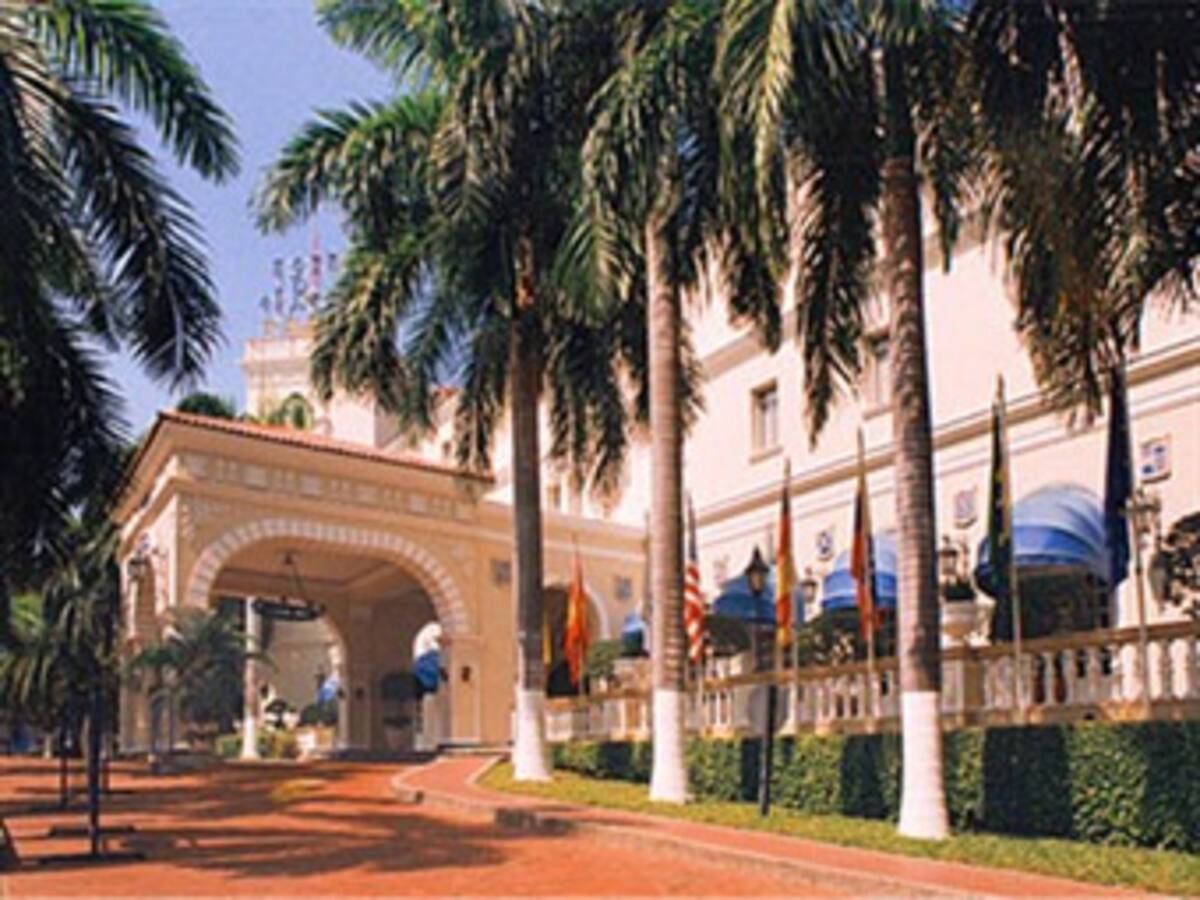 DNE delegó a Mincomercio manejo del hotel El Prado.