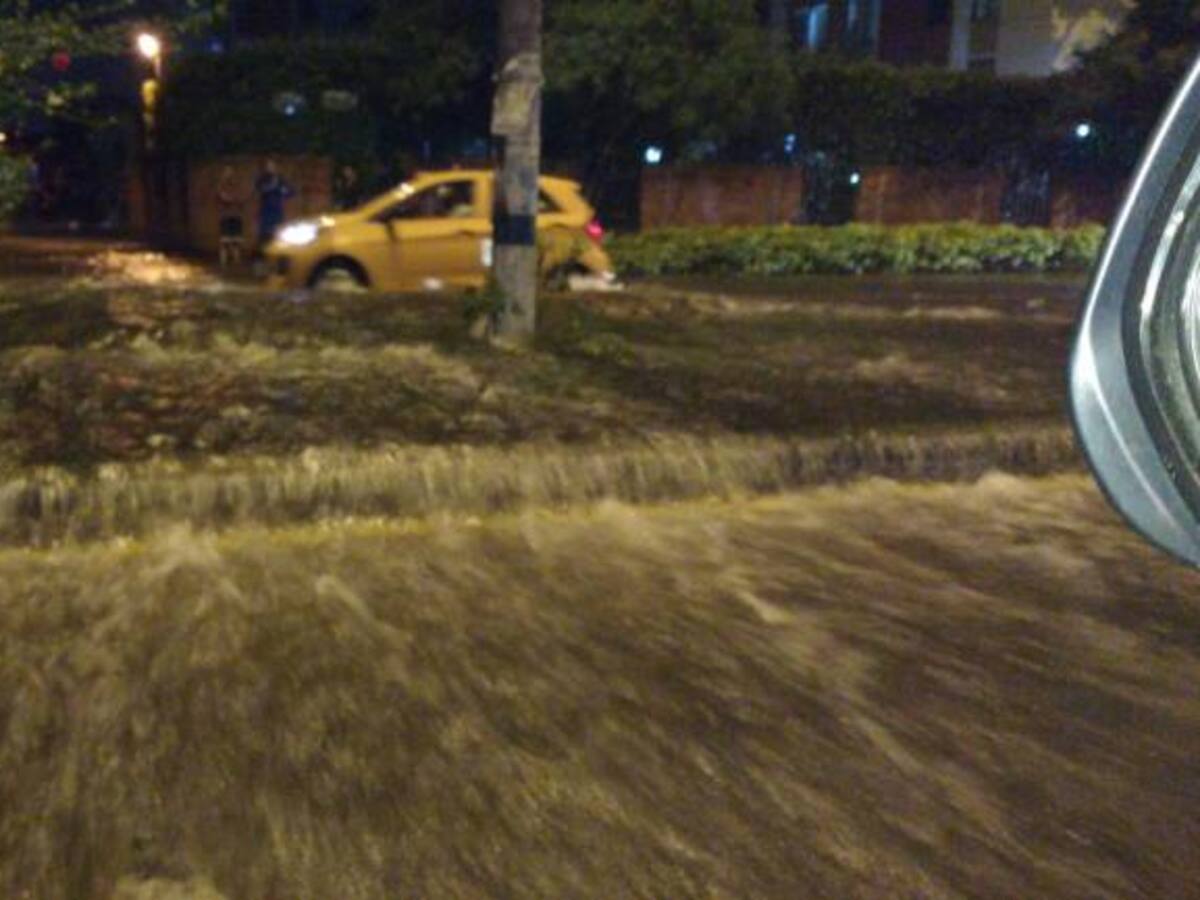 Tubo roto del acueducto de Cali afecta a medio millón de personas