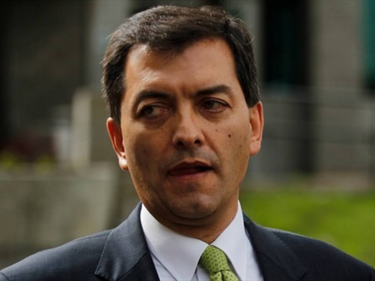 Fiscalía solicitaría captura de Luis Alfonso Hoyos