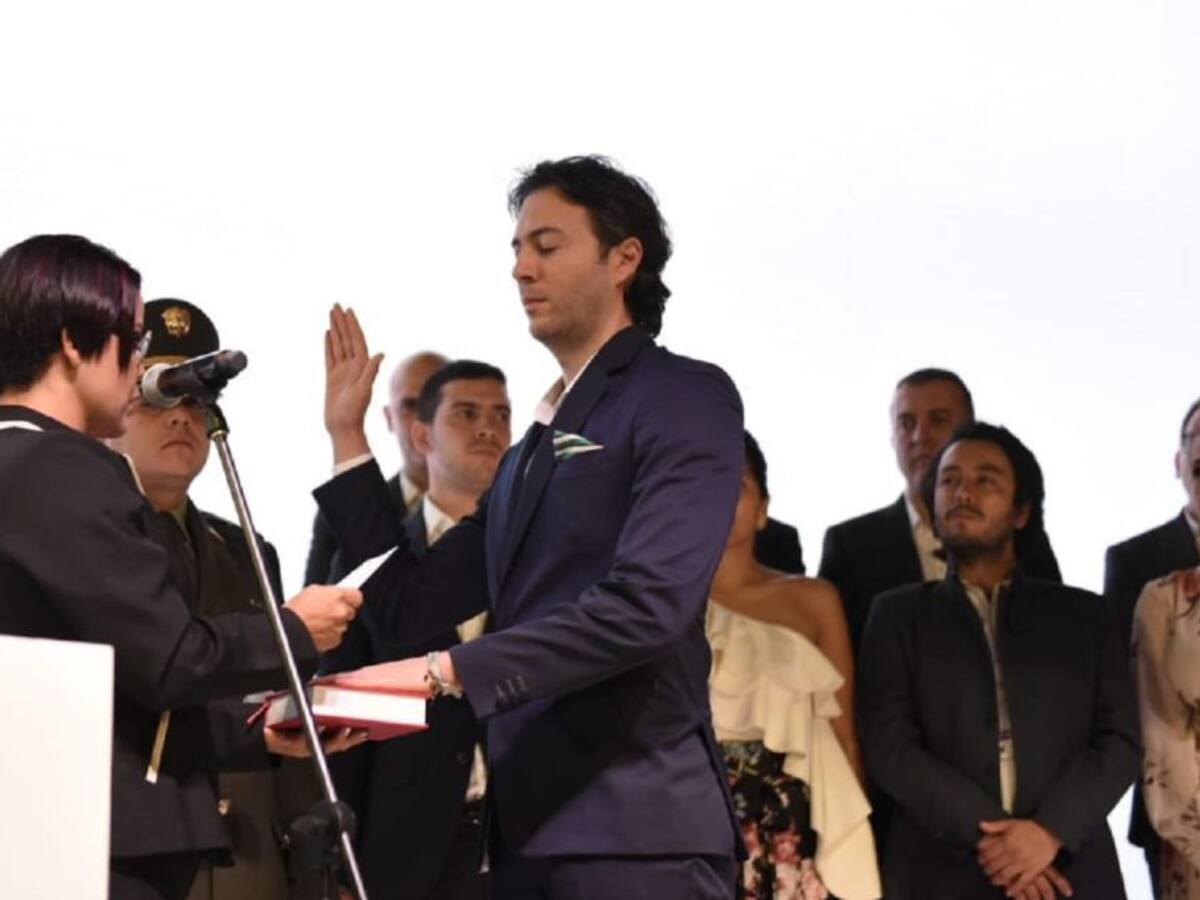 Alcalde de Medellín se contradice en sus propias decisiones
