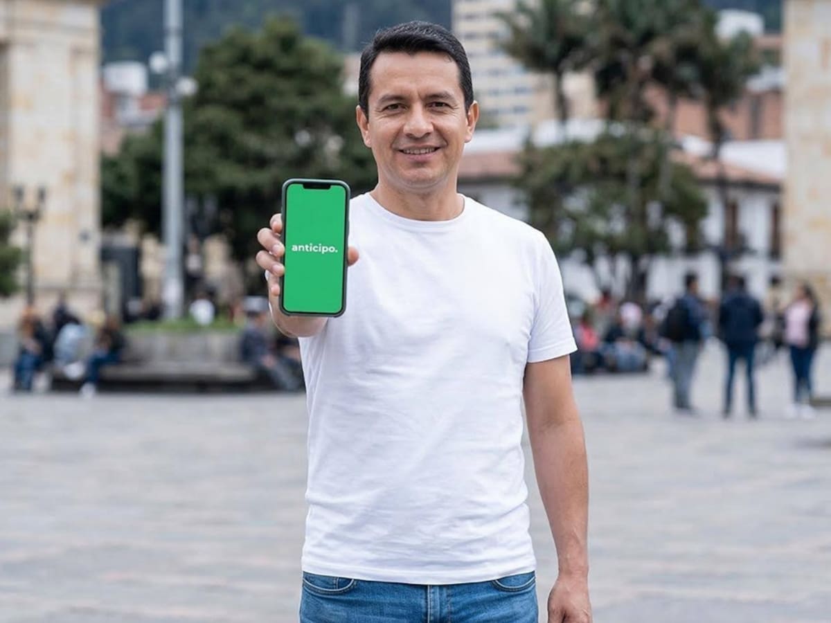 ¿Por qué cada vez más personas eligen pedir Préstamos Online frente a los bancos?