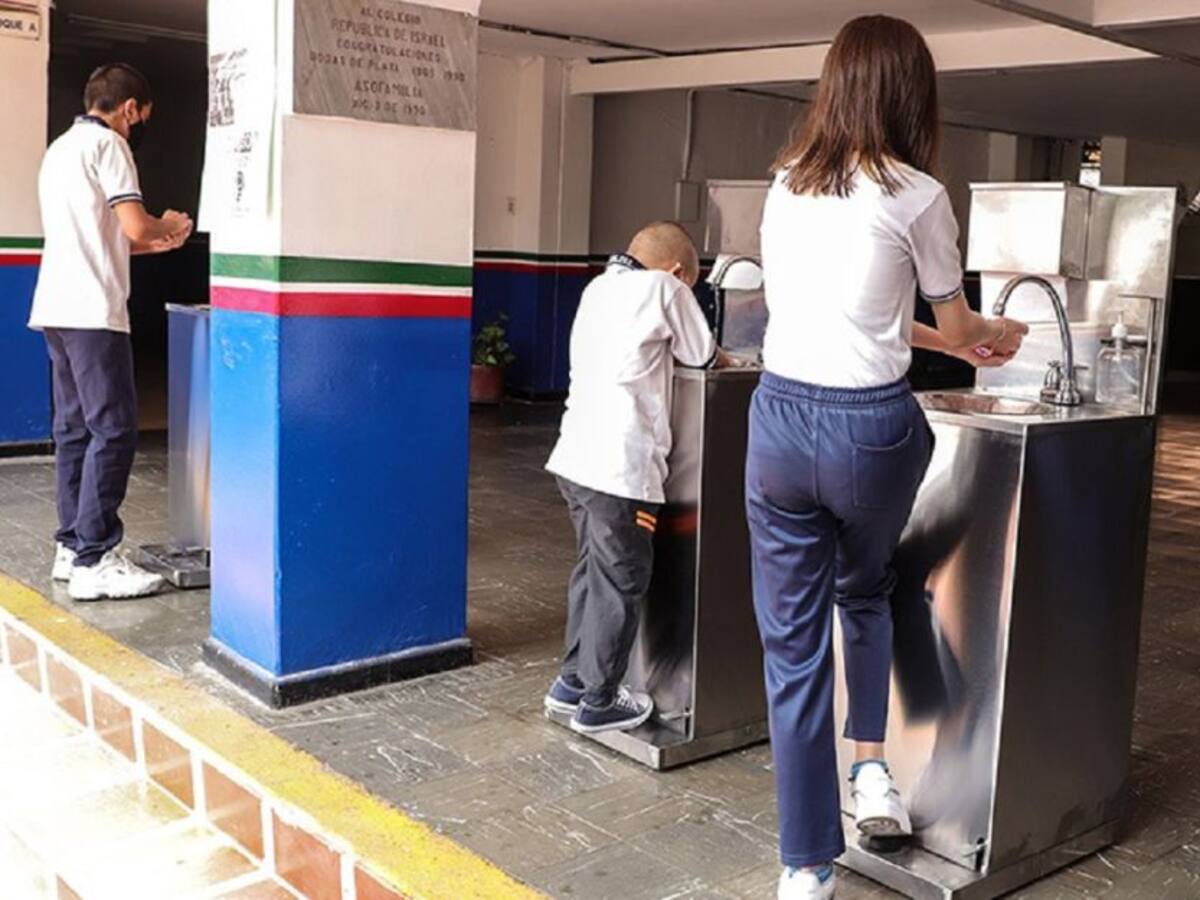 Cali no suspende alternancia educativa