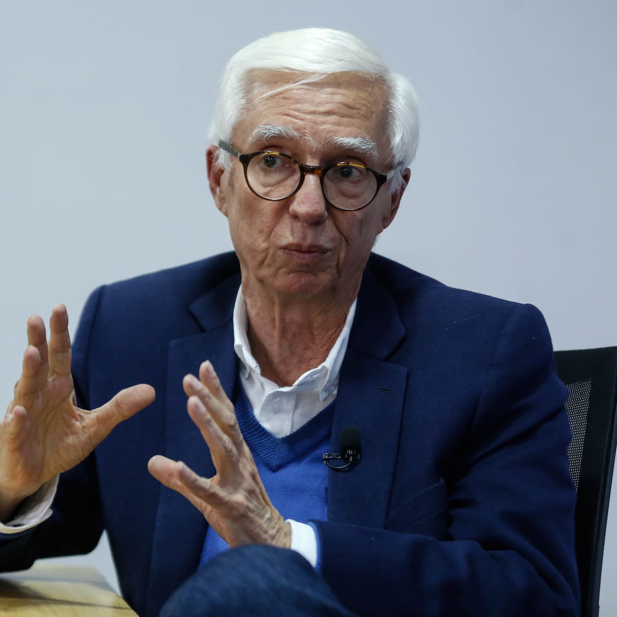 Roa debe defenderse sin el puesto y Petro no debe meterse; a él no le corresponde: Jorge Robledo