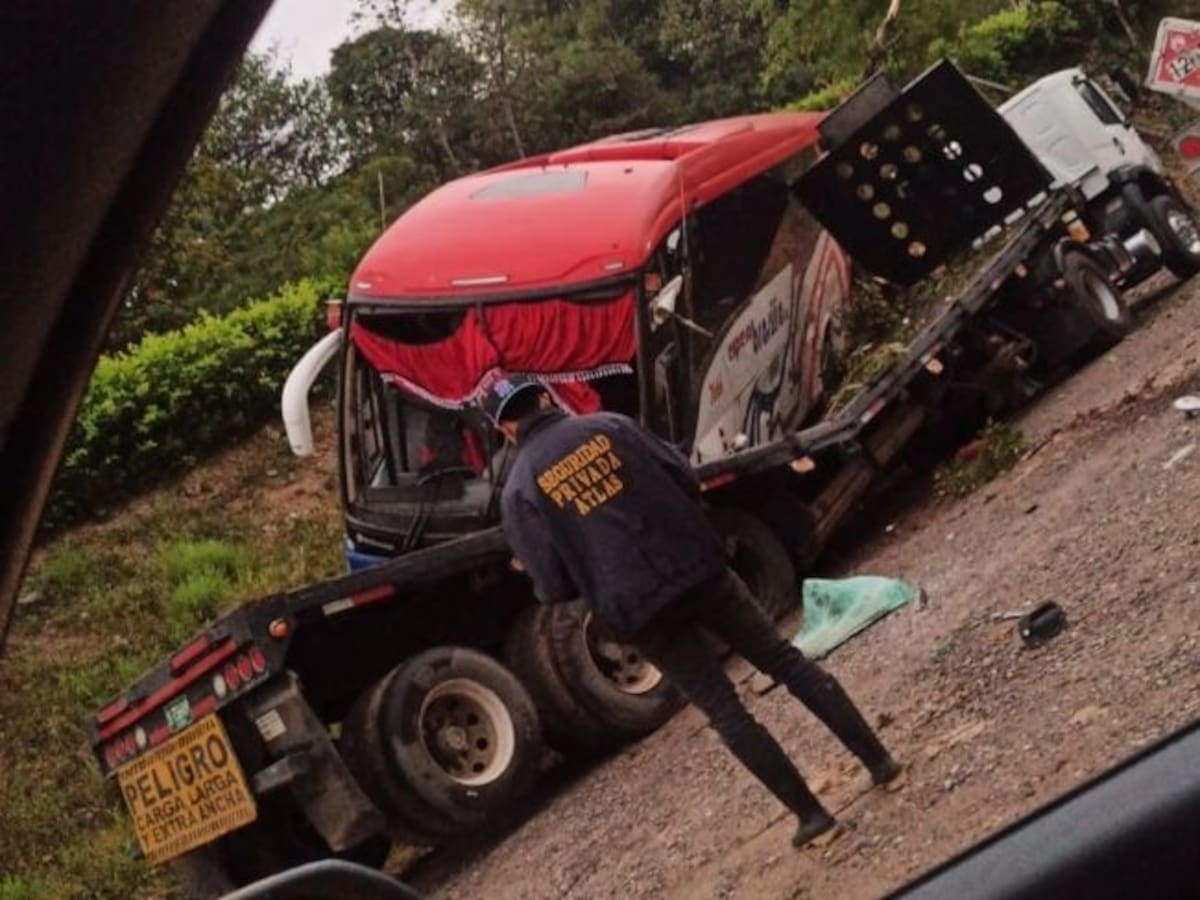 Cinco heridos tras accidente de bus en la ruta Bogotá - Bucaramanga